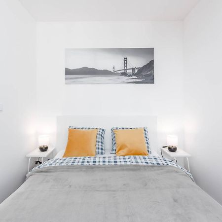 Enjoy! Srodmiescie Nowogrodzka Appartement Warschau Buitenkant foto
